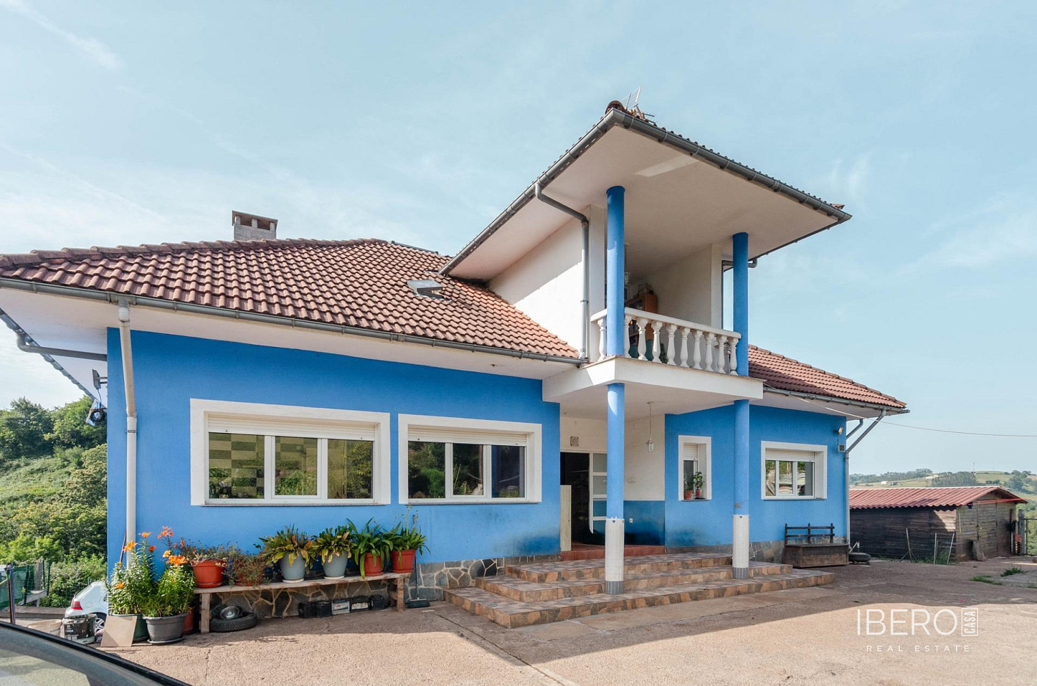 Prodej domu 342 m² s pozemkem 9 857 m²