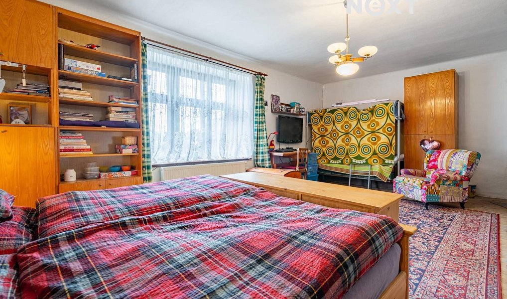 Prodej domu 560 m² s pozemkem 3 596 m², Chrášťany – náhled fotky 9