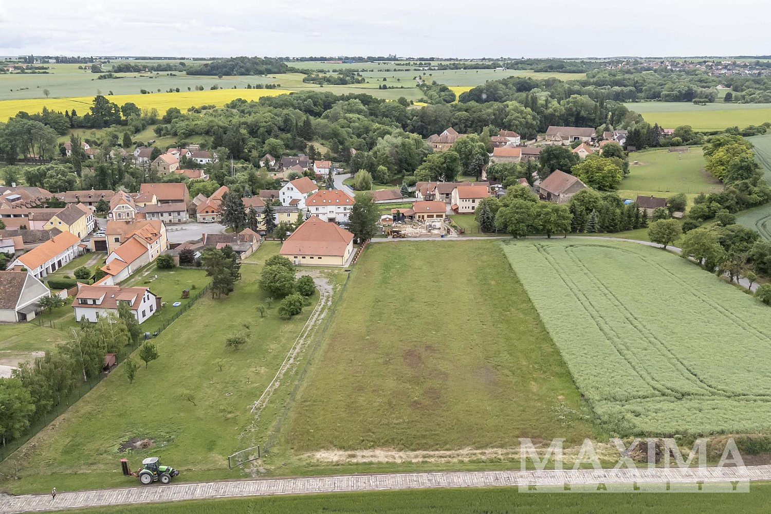 Prodej stavebního pozemku 1 208 m² — photo 4