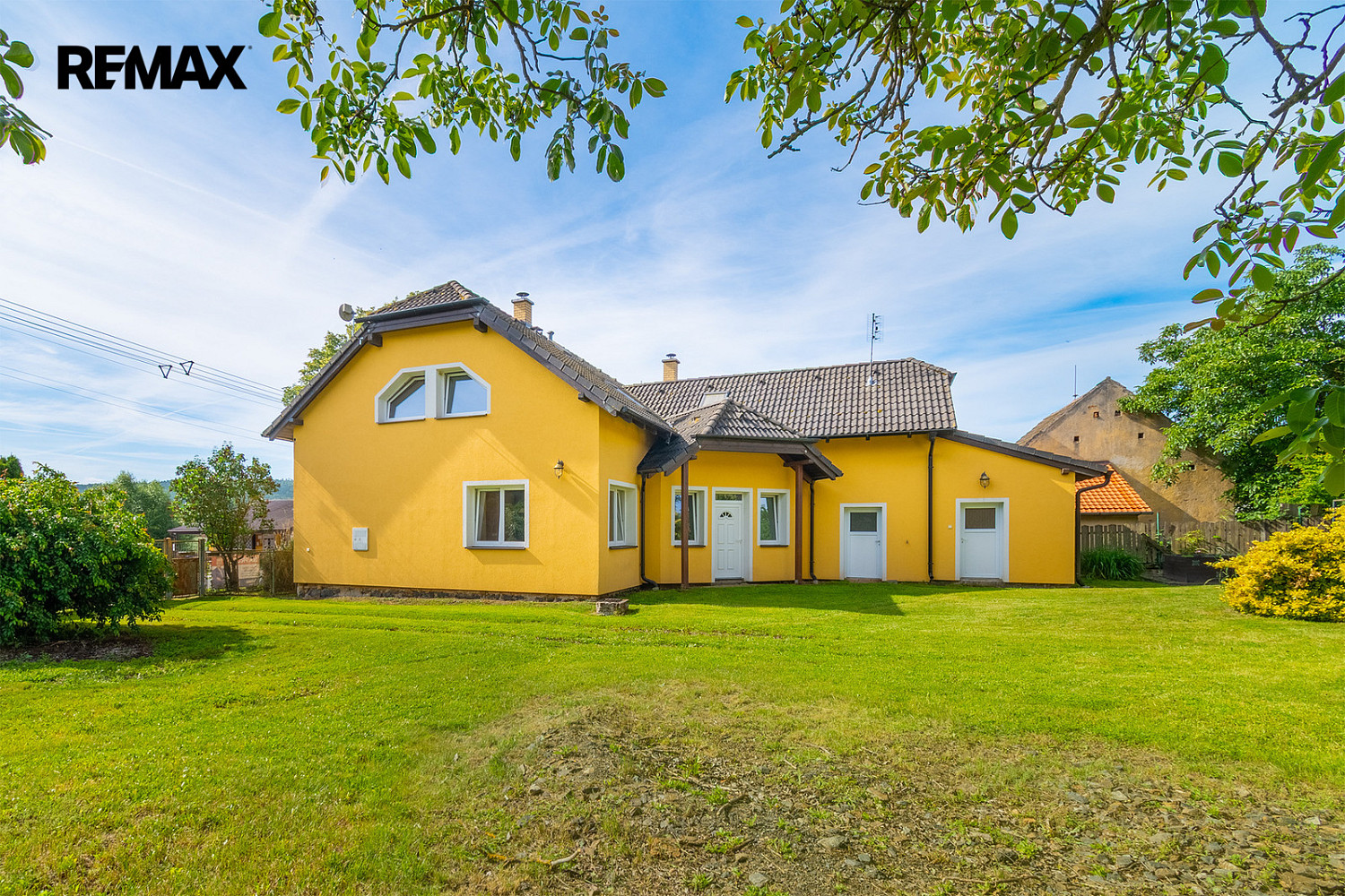 Prodej domu 238 m² s pozemkem 1 042 m²