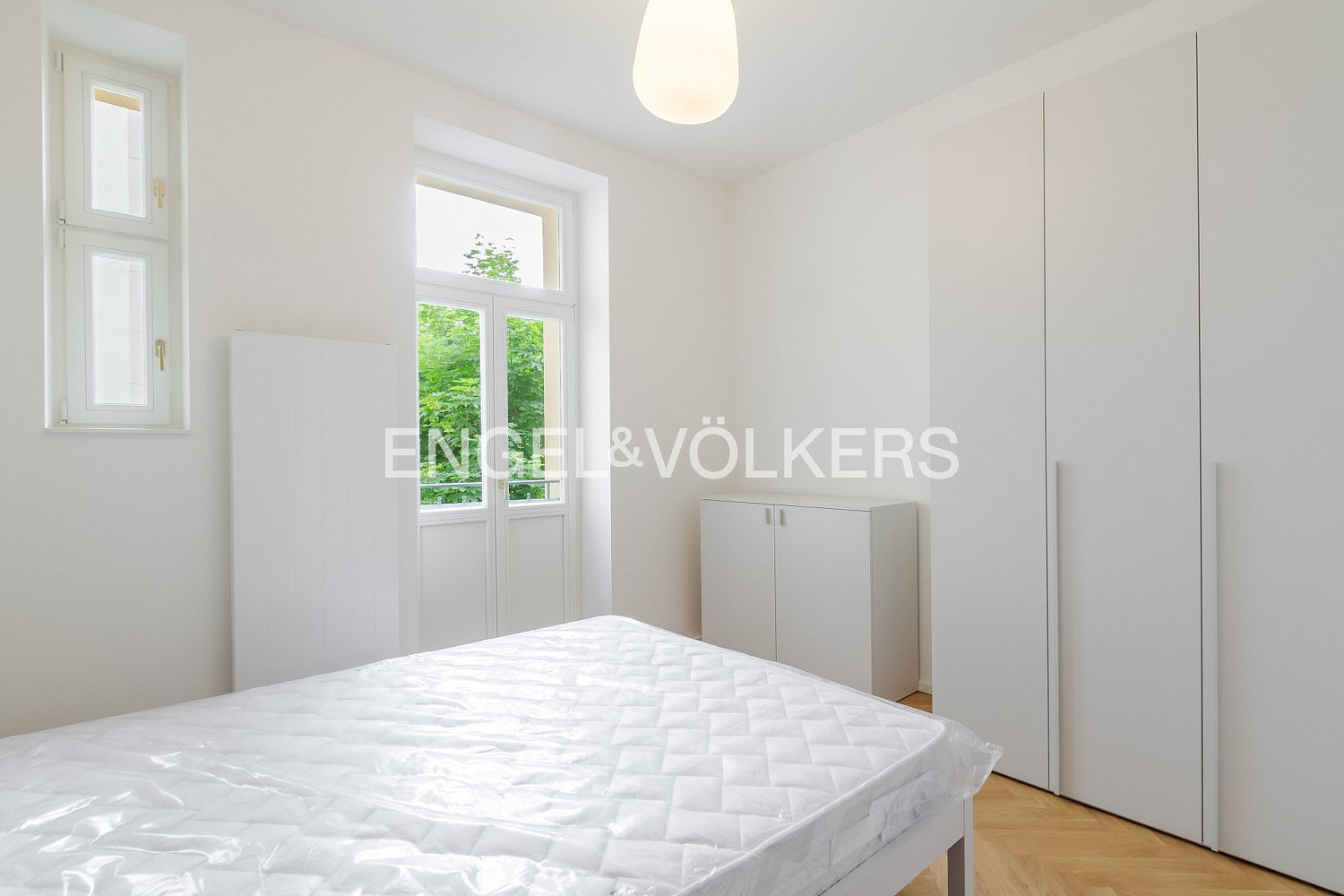 Pronájem bytu 3+kk 75 m² – pohled 4