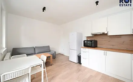 Pronájem bytu 1+kk 24 m², Karla Čapka, Unhošť, okres Kladno