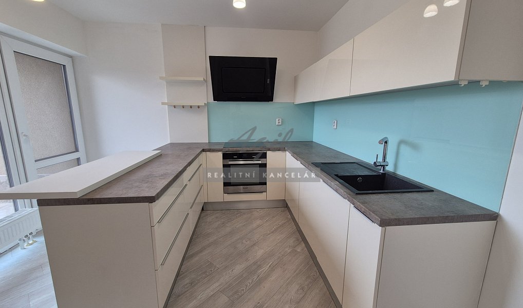 Prodej bytu 3+kk 99 m², Ivančice – fotka 1 z 28