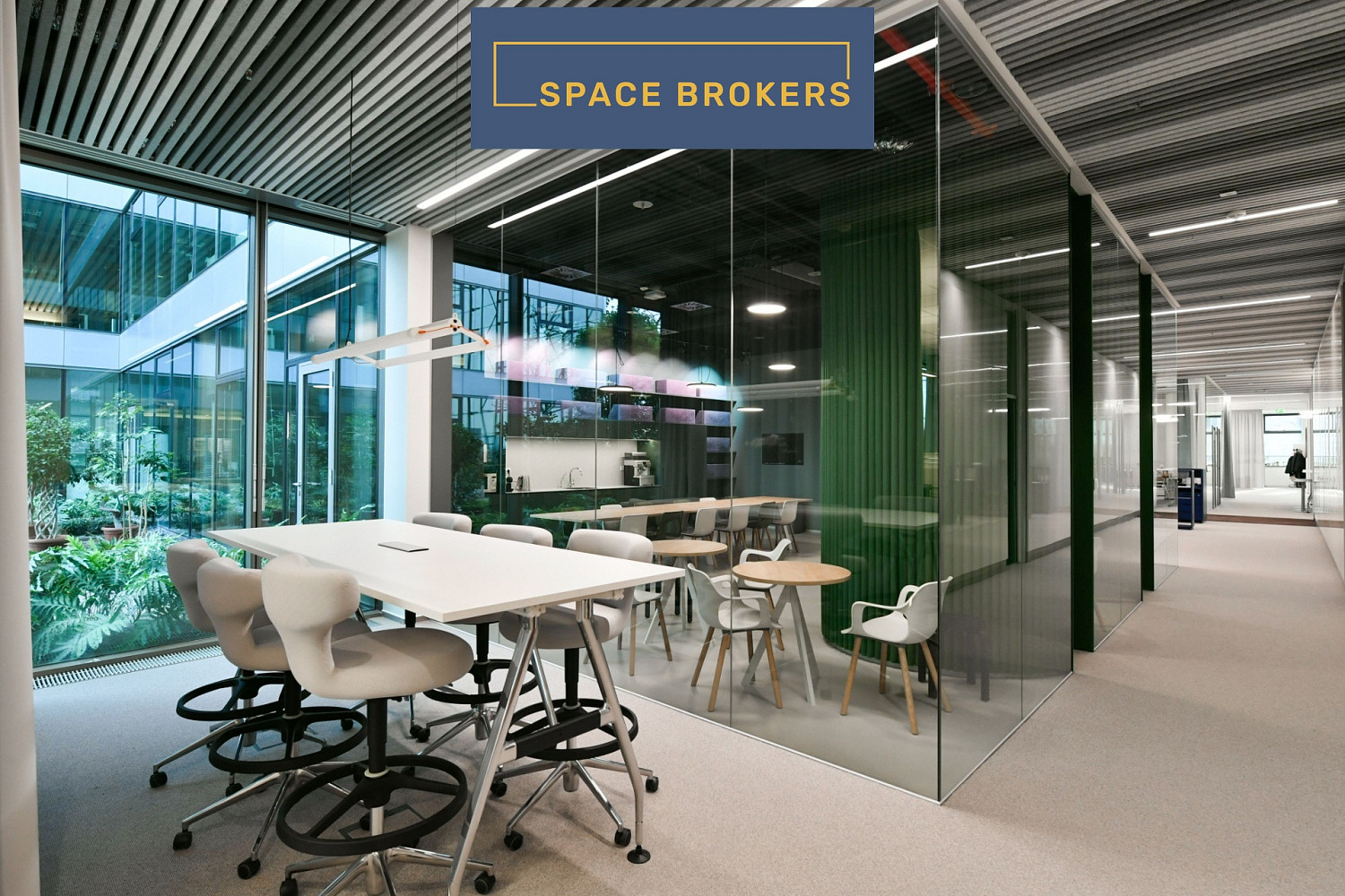 Pronájem kanceláře 3 000 m²