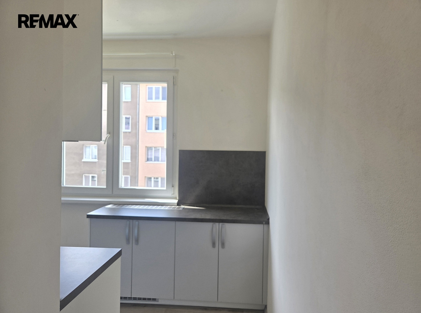 Prodej bytu 2+1 54 m² — photo 4