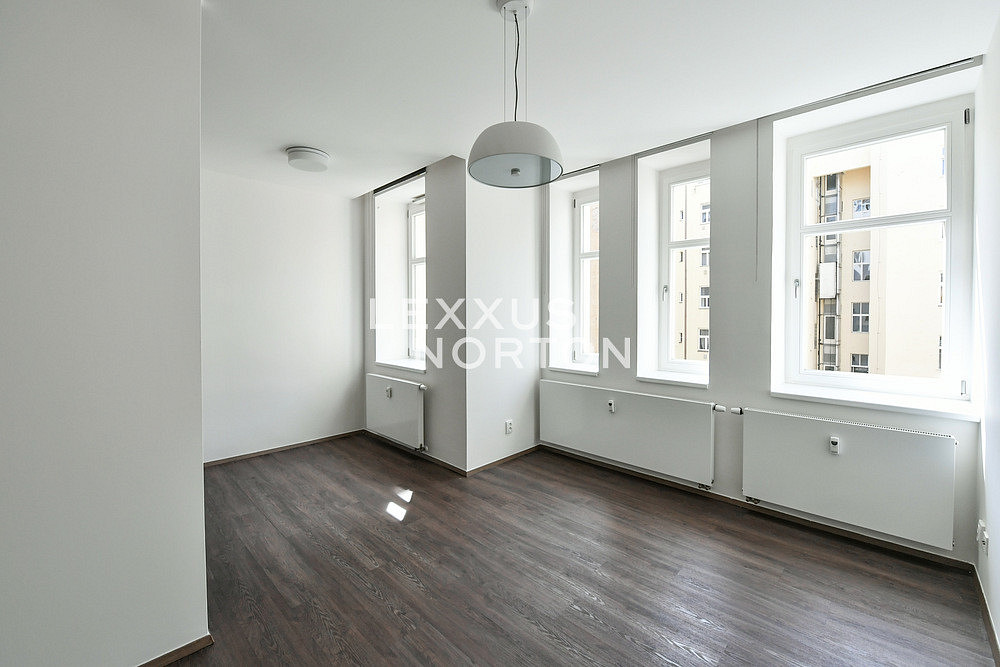 Pronájem bytu 1+kk 30 m² — photo 2