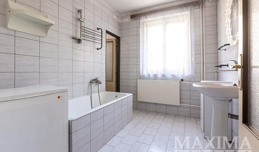 Prodej domu 244 m² s pozemkem 503 m², Městec Králové – náhled fotky 17