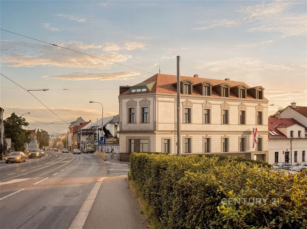 Prodej kanceláře 272 m²