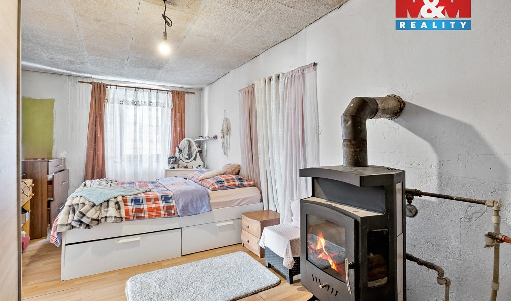 Prodej domu 242 m² s pozemkem 127 m², Dubá – náhled fotky 12