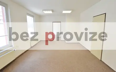 Pronájem kanceláře 50 m², Ocelářská, Praha 9