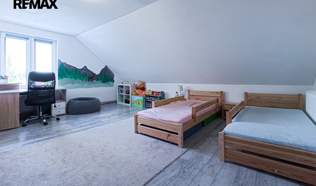 Prodej domu 252 m² s pozemkem 863 m², Krupka – náhled fotky 24