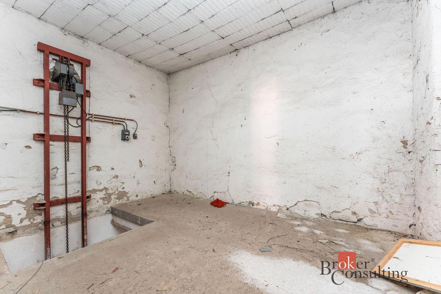 Prodej domu 700 m² s pozemkem 265 m² – fotografie 2