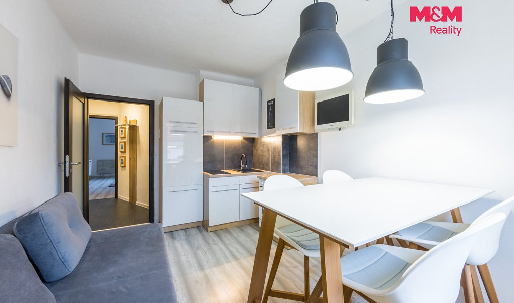 Pronájem bytu 2+kk 37 m², Karlovy Vary – náhled fotky 2
