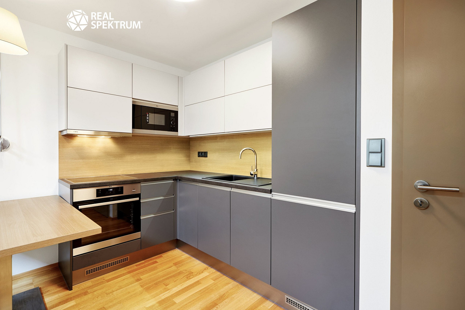 Pronájem bytu 2+kk 53 m² — photo 2