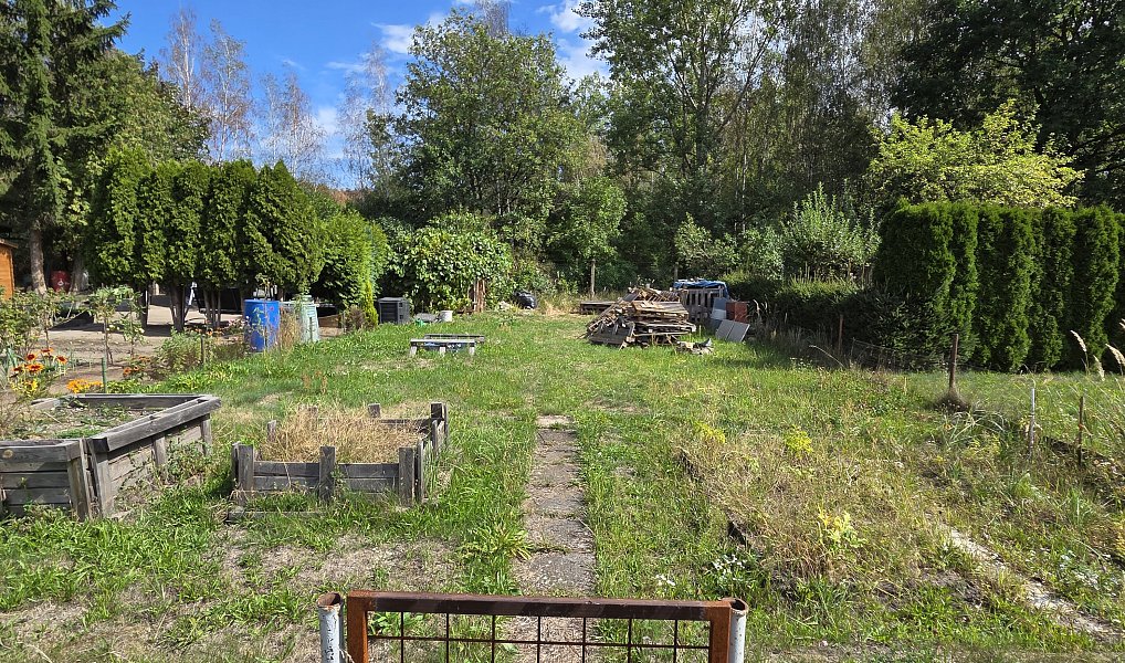 Pronájem zahrady 200 m², Rybitví – náhled fotky 8