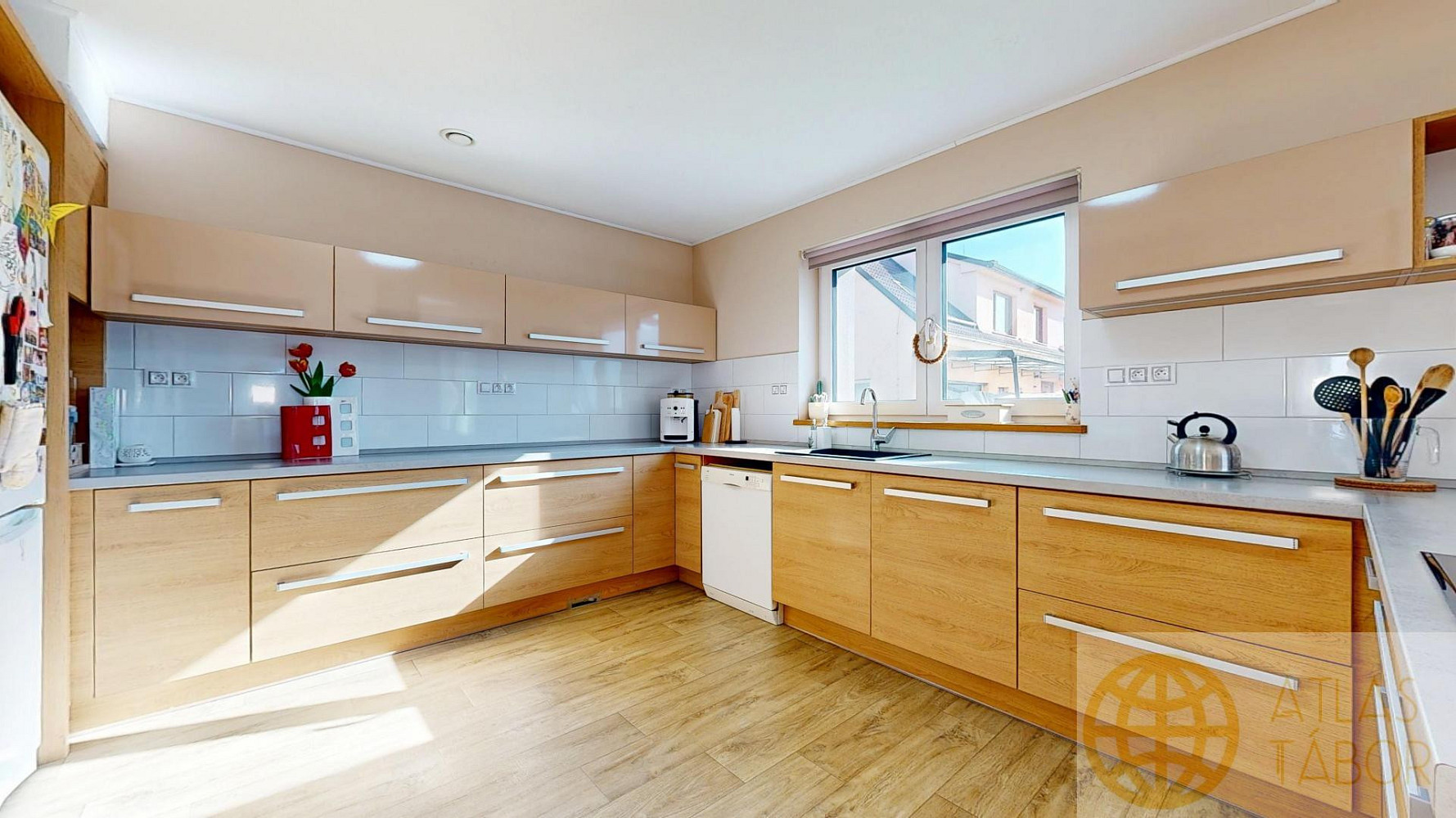 Prodej domu 169 m² s pozemkem 499 m² — photo 2