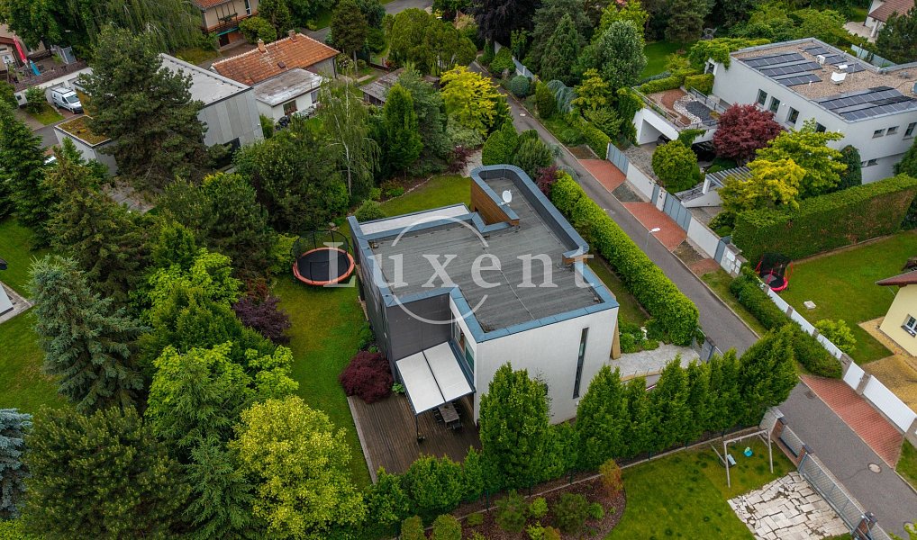 Prodej domu 660 m² s pozemkem 1 136 m², Průhonice – náhled fotky 24