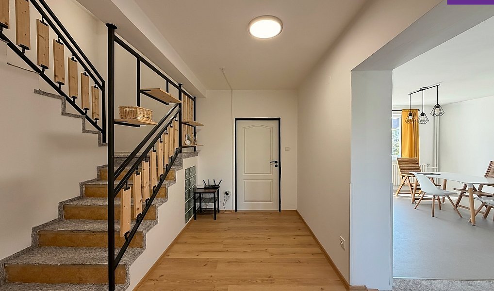 Prodej domu 215 m² s pozemkem 397 m², Bánov – náhled fotky 7