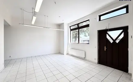 Pronájem obchodních prostor 40 m², náměstí Karla IV., Brno - Líšeň