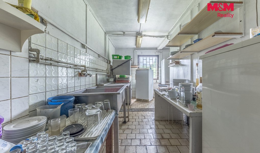 Prodej ubytovacího objektu 500 m², Plavy – náhled fotky 7