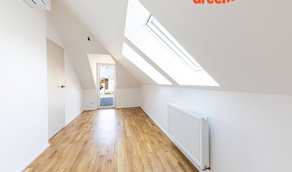 Prodej domu 200 m² s pozemkem 380 m², Praha – náhled fotky 7
