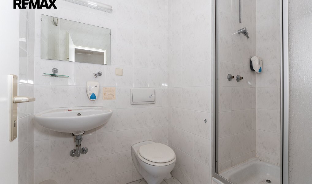 Prodej ubytovacího objektu 780 m², Německo – náhled fotky 18