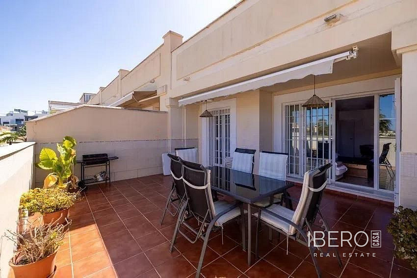 Prodej domu 251 m² s pozemkem 251 m² — photo 2
