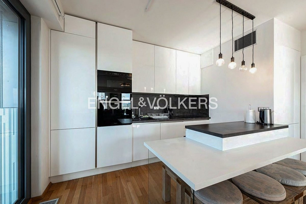 Pronájem bytu 4+kk 132 m² – fotografie 2
