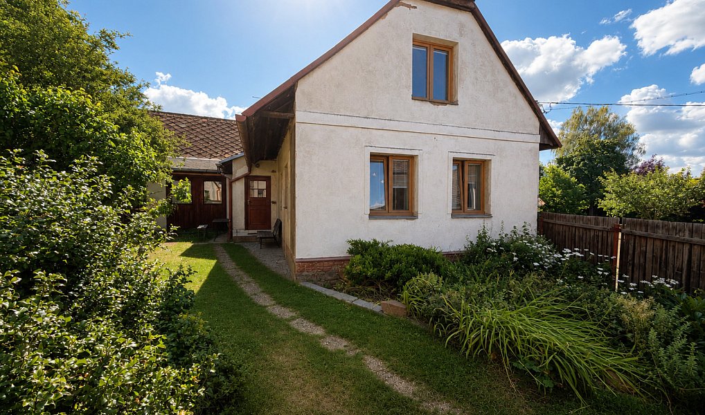 Prodej domu 180 m² s pozemkem 255 m², Rožmitál pod Třemšínem – fotka 1 z 29