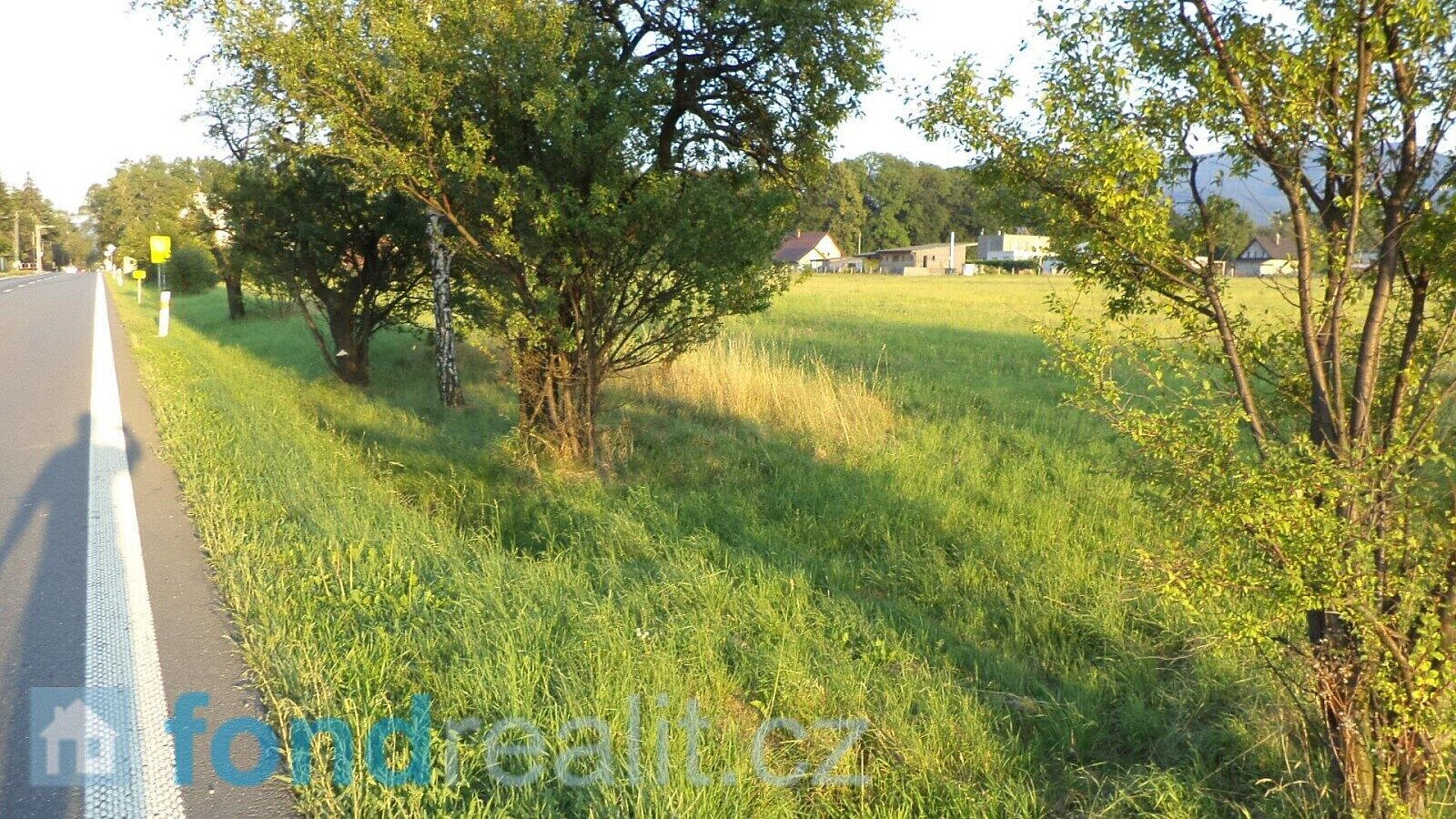 Prodej pozemku Ropice, 694 m² – pohled 2