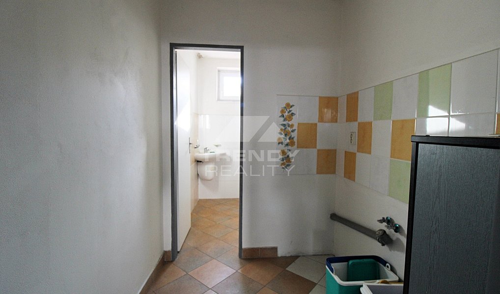 Prodej nájemního domu, činžáku 450 m², Plzeň – náhled fotky 24