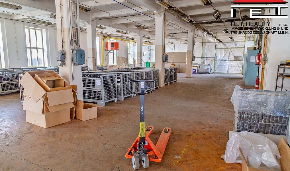 Prodej skladovacích prostor 8 650 m², Aš – náhled fotky 9
