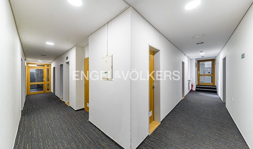 Pronájem kanceláře 18 m², Praha – náhled fotky 4