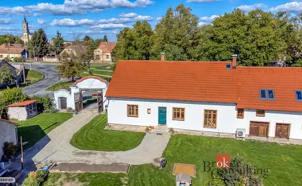 Prodej domu 870 m² s pozemkem 2 276 m², Průběžná, Chleby, okres Nymburk