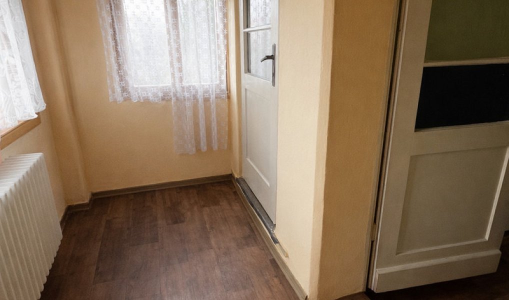 Prodej domu 160 m² s pozemkem 286 m², Hrob – náhled fotky 27