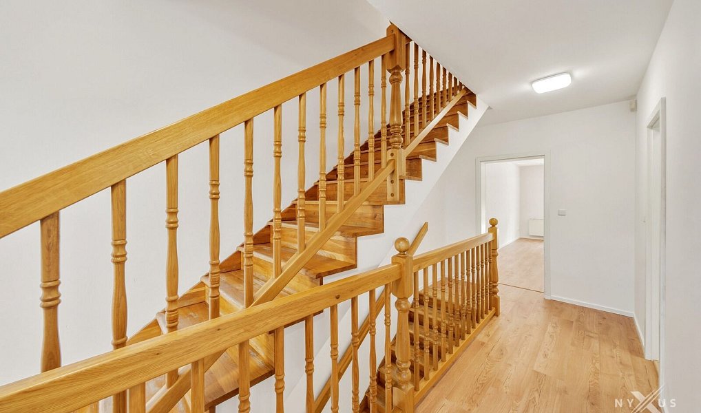 Pronájem domu 324 m² s pozemkem 287 m², Praha – náhled fotky 20