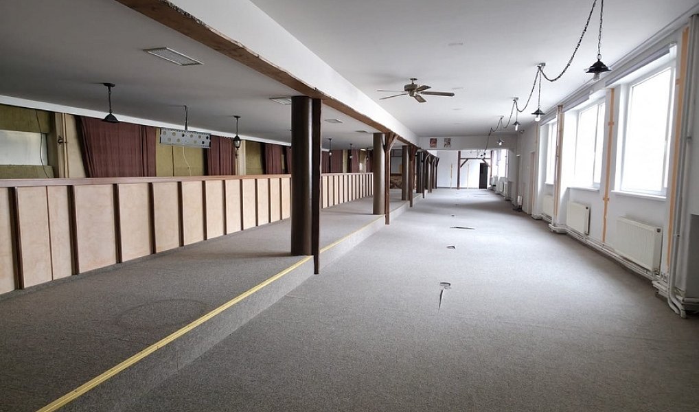 Pronájem obchodních prostor 200 m², Zlín – náhled fotky 8