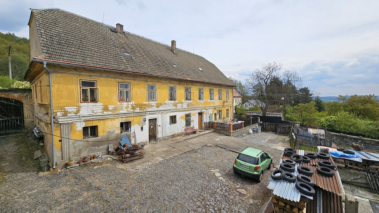 Prodej domu 800 m² s pozemkem 1 634 m² – fotografie 2