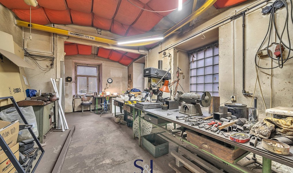 Prodej výrobních prostor 2 098 m², Železný Brod – náhled fotky 10