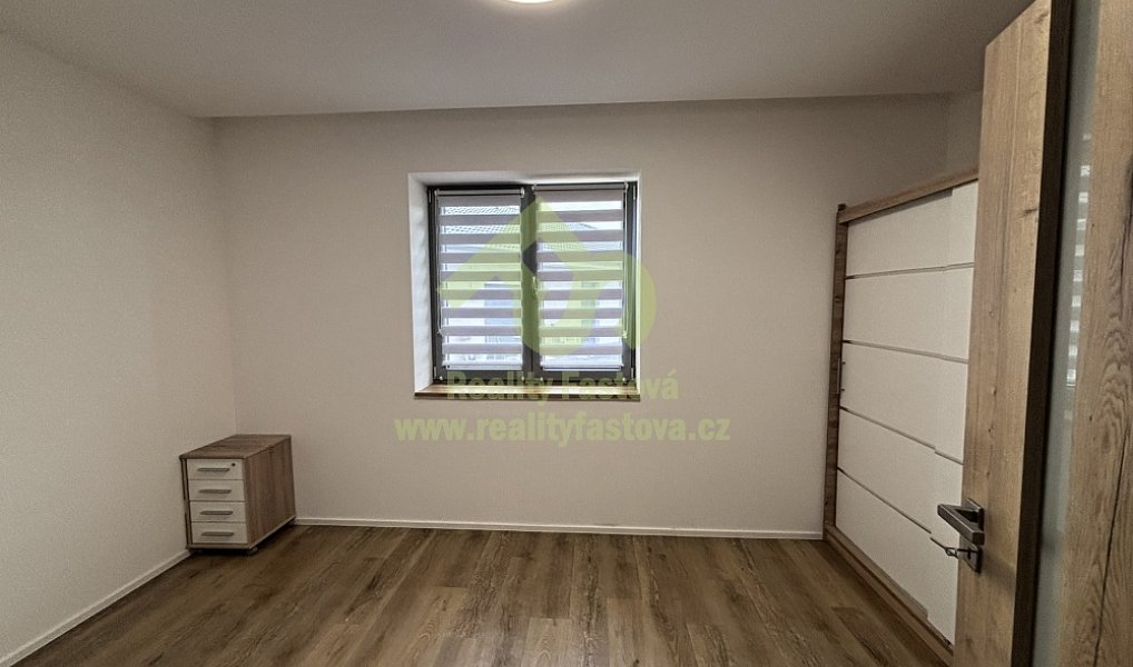 Prodej domu 156 m² s pozemkem 918 m², Lužany – náhled fotky 38
