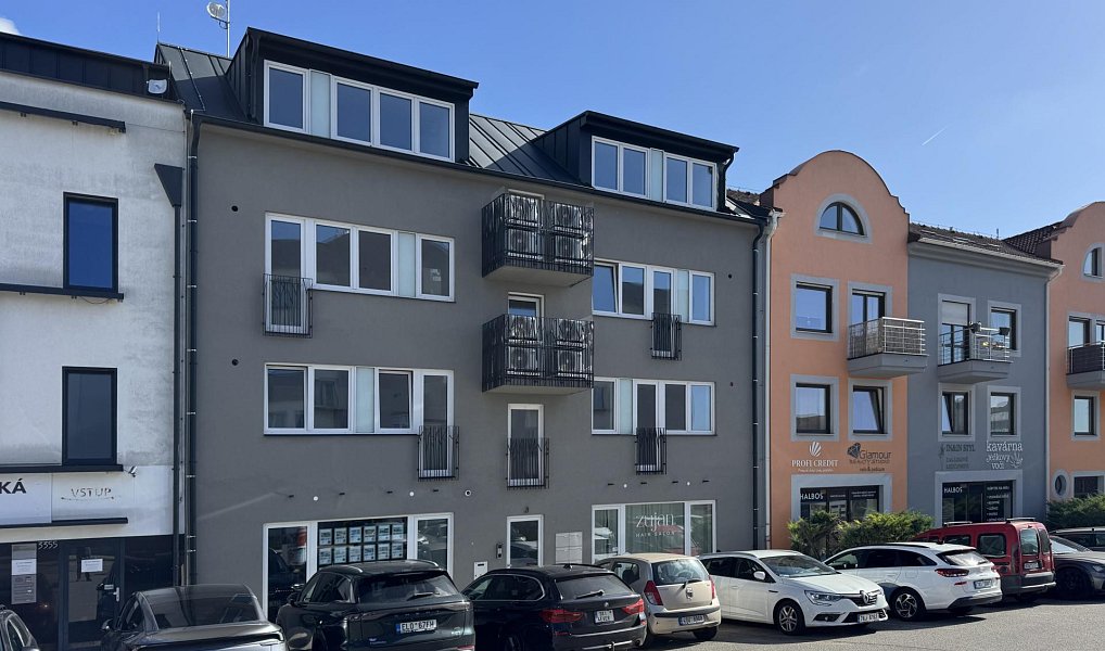 Pronájem bytu 1+kk 36 m², Kladno – náhled fotky 5