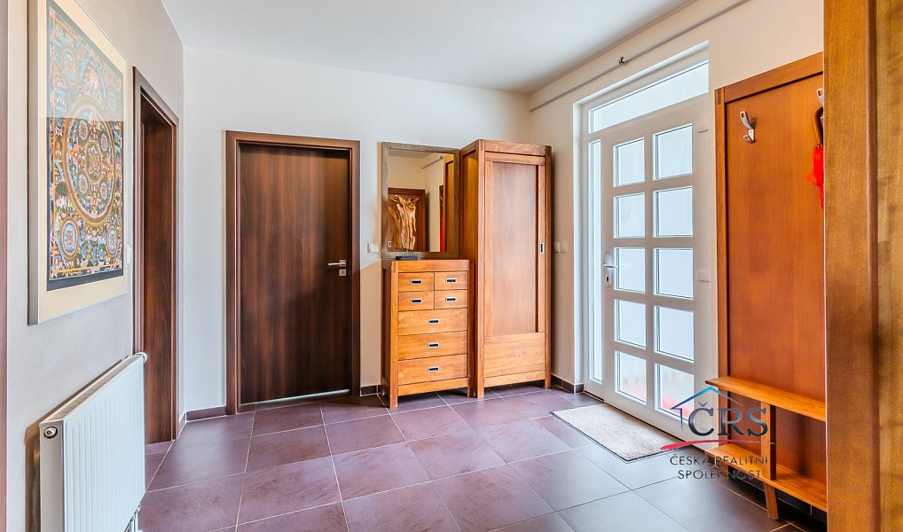 Prodej domu 310 m² s pozemkem 1 176 m², Hostivice – náhled fotky 11