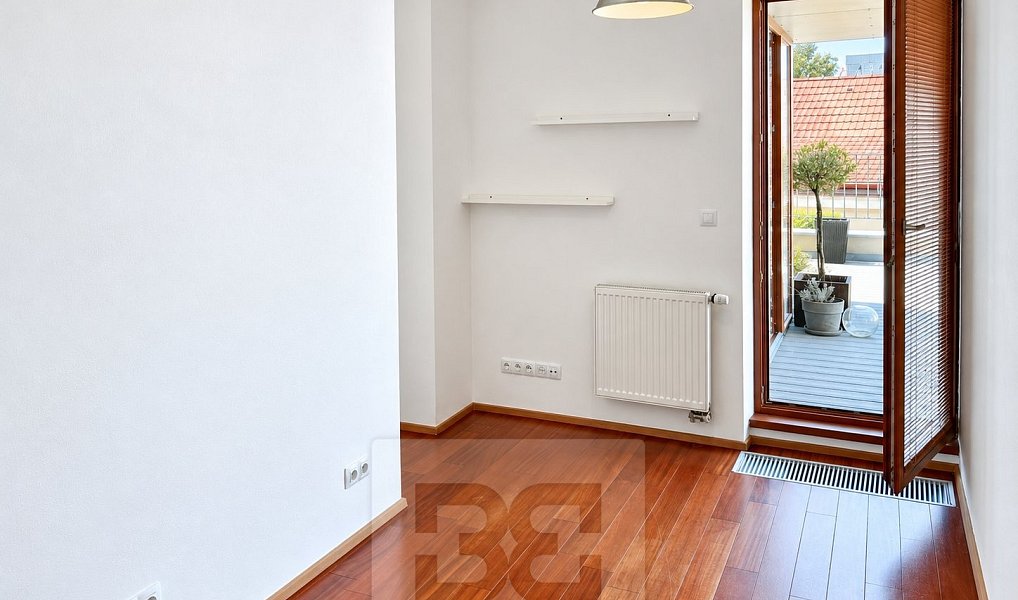 Pronájem bytu 3+kk 138 m², Praha – náhled fotky 15
