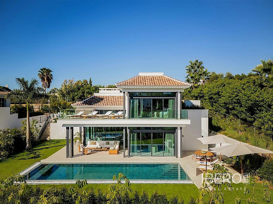Prodej domu 618 m² s pozemkem 1 100 m²