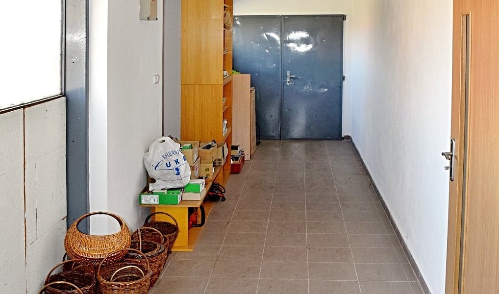 Prodej výrobních prostor 996 m², Chrast – náhled fotky 7
