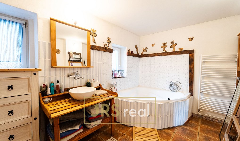 Prodej domu 295 m² s pozemkem 1 358 m², Hustopeče – náhled fotky 11
