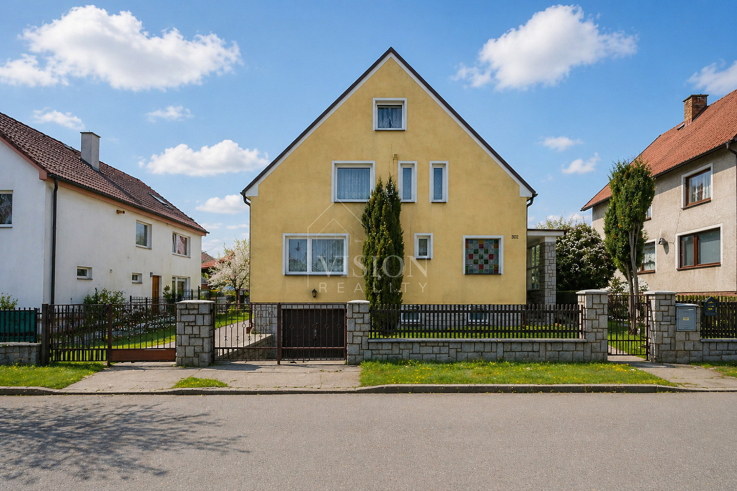 Prodej domu 210 m² s pozemkem 511 m², Milín