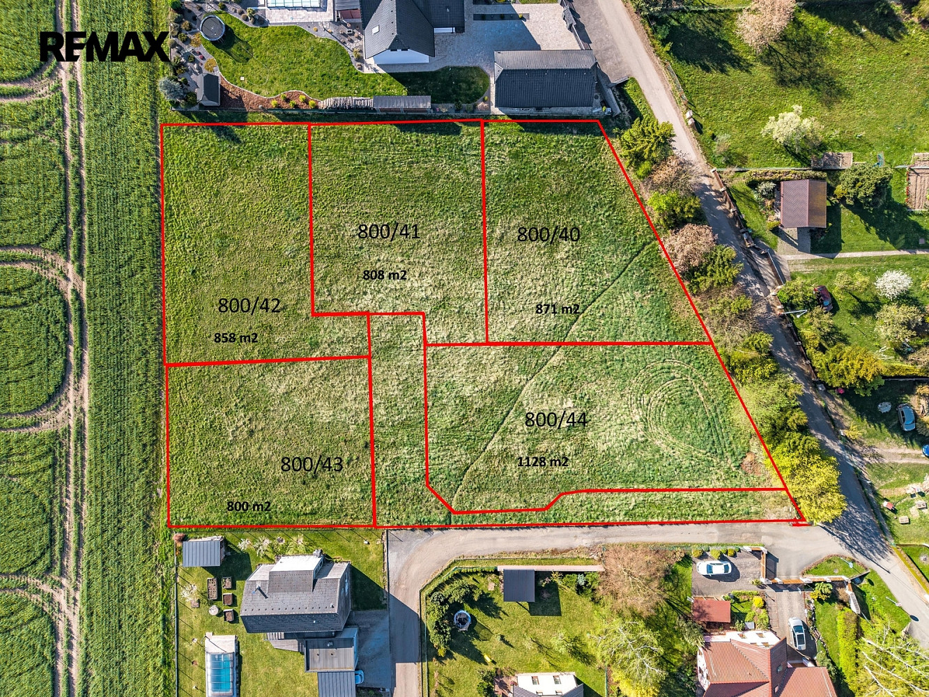 Prodej stavebního pozemku 858 m² - Widok 4