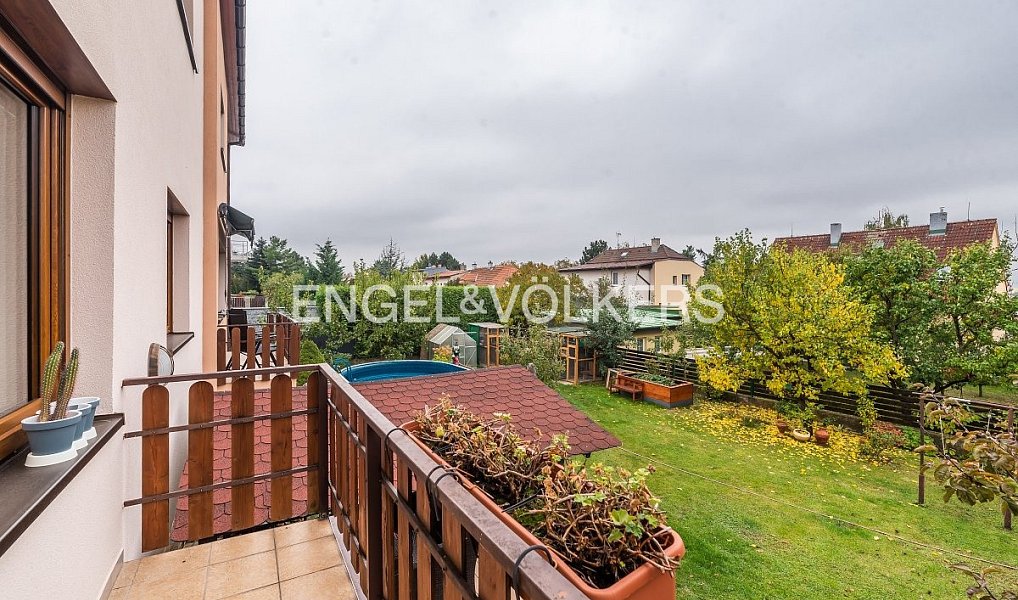 Pronájem bytu 5+1 133 m², Praha – náhled fotky 2