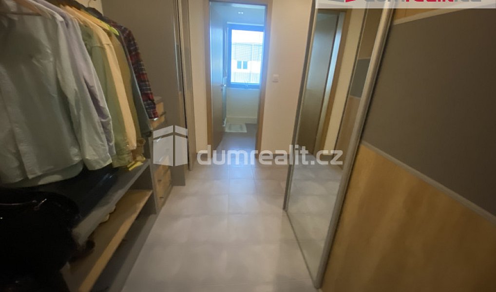 Pronájem bytu 1+kk 43 m², Praha – náhled fotky 9